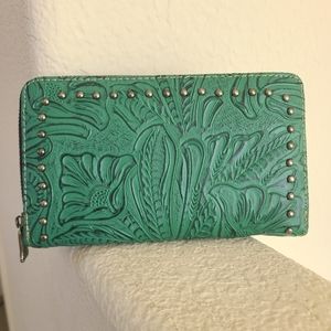 Trinity Ranch Cowgirl Western Floral Tooled Functional Cute purse nwt